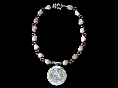 Picture of Fresh Water Pearls, Mother of Pearl, Resin Pendant and 925 Silver Components